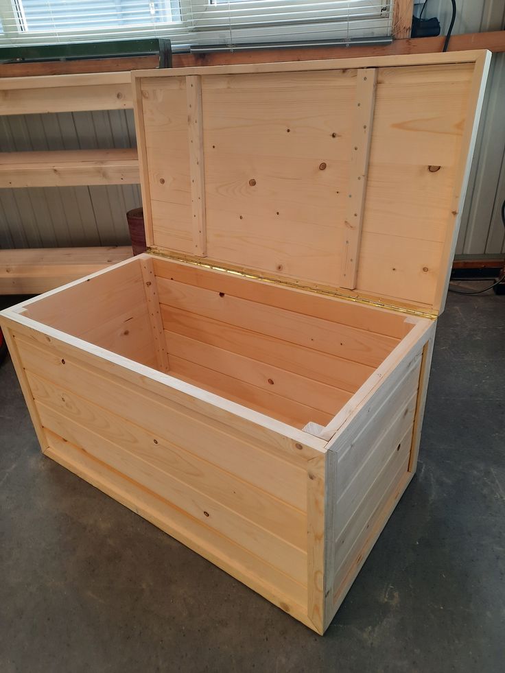 THÙNG GỖ CÓ NẮP (WOODEN CRATE WITH LID) - gallery 6